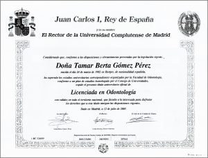 Titulo de la dentista Tamar Berta Gómez de Burgos